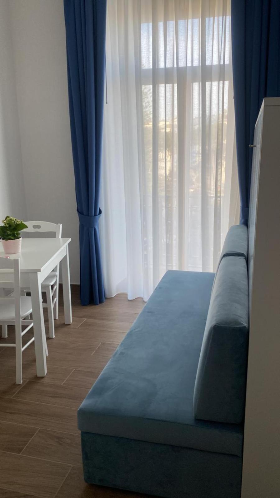 B&B Lungomare Sannazzaro Napoli Bagian luar foto